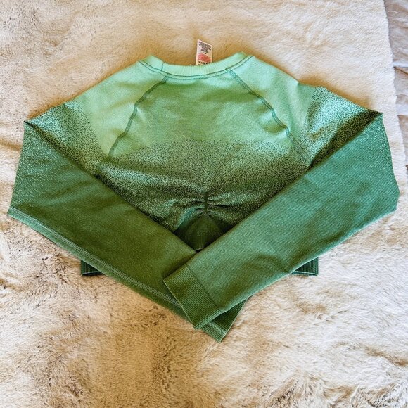 Gymshark Shirt Womens Medium Green Ombre Long Sleeve Crop Top Logo - Picture 8 of 11